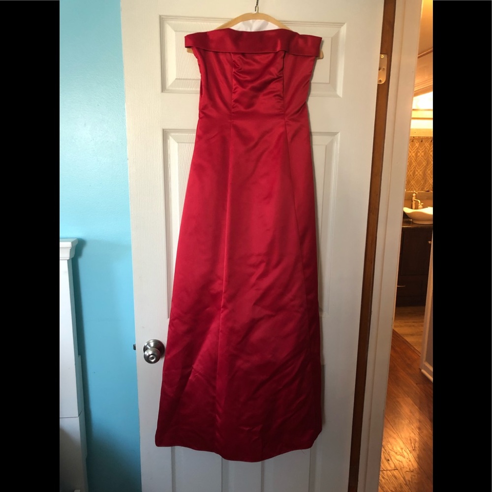 Red bridesmaid/prom/homecoming